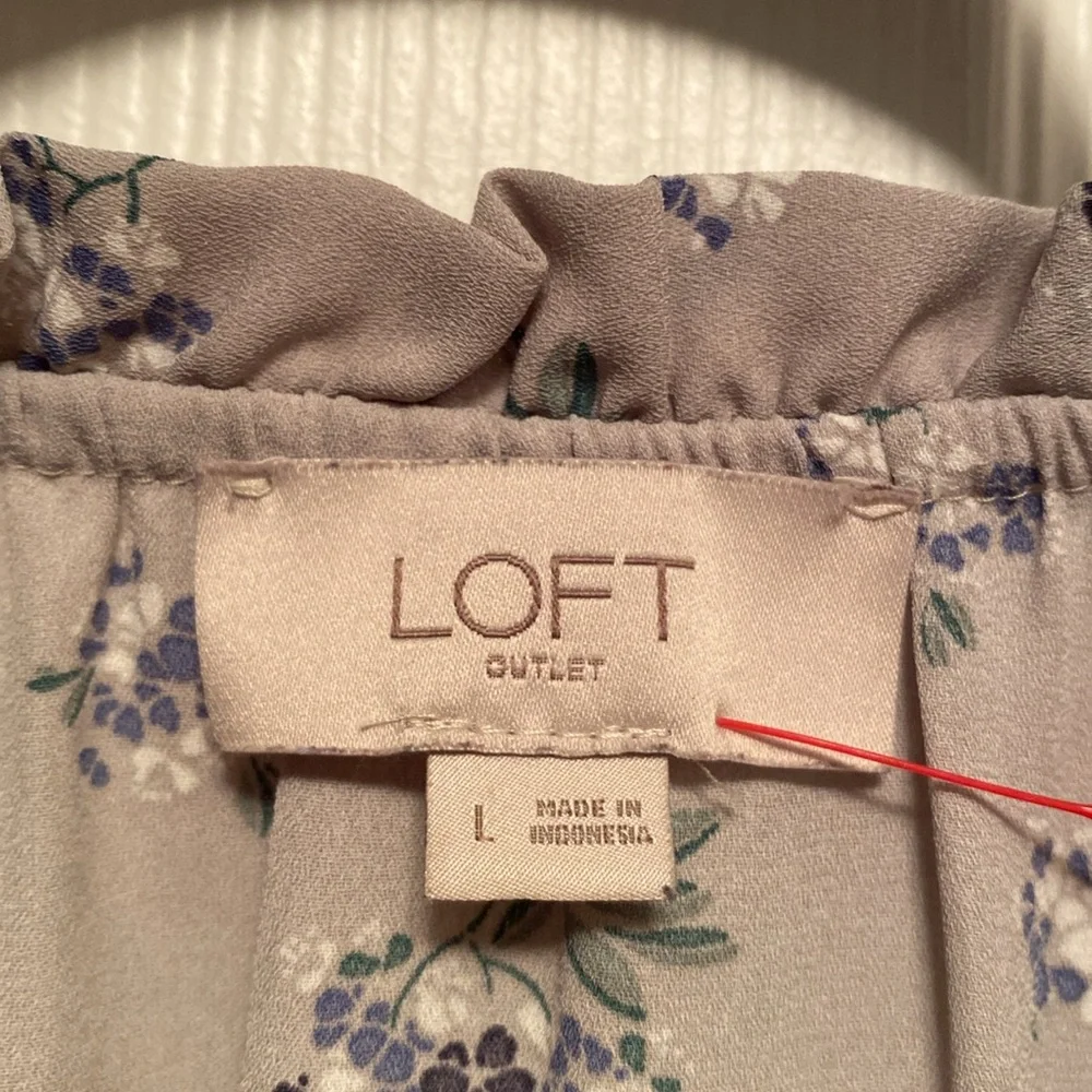 LOFT Women's Floral Sleeveless Top - Gray…size L - Picture 3 of 4